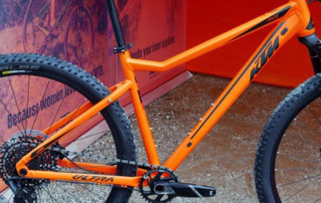 10 Persiapan Yang Wajib Saat Bersepeda Gunung Agar Selamat